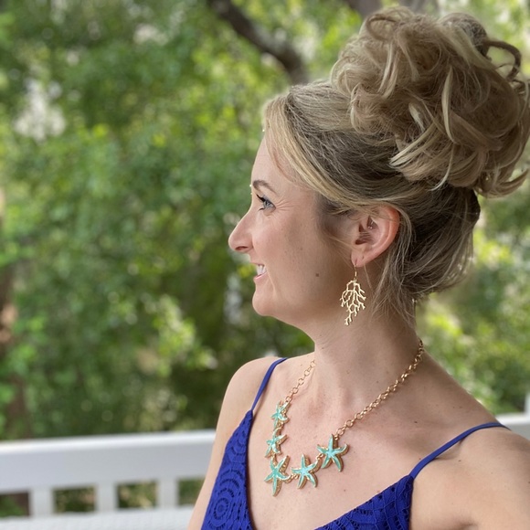 NWT Gold Coral Drop Style Earrings - Picture 5 of 6